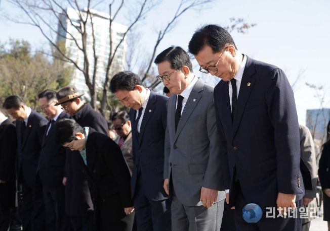 제66주년 3‧8민주의거 기념탑 참배 및 기념식 참석