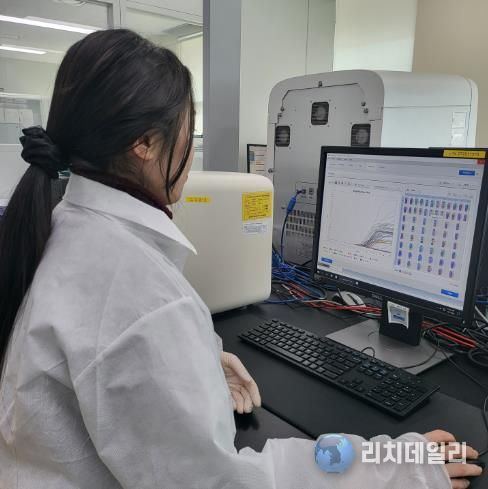 바이러스 감시.