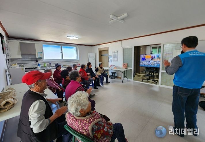 강화군, 조용한 시골 경로당의 변신… 스마트 헬스케어 확대로 큰 호응