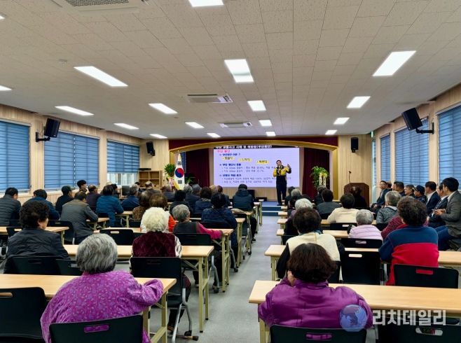 제주도 자치경찰단, 광령노인학교 입학 맞아