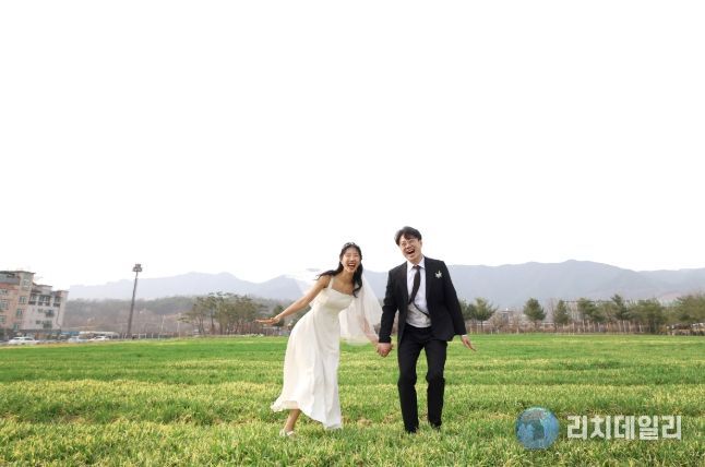 2025년 청보리밭축제 인기상 신혼부부