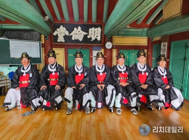 통영향교, 공기 2577년 춘기석전제 엄숙 봉행