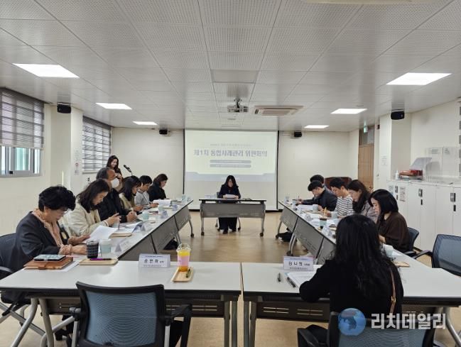 지난 26일 청양복지타운에서 ‘2026년 제1차 통합사례관리 위원회’를 진행하고 있다.