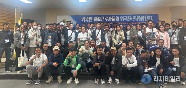 의성군, 외국인 계절근로자 65명 추가 입국... 농번기 인력난 해소 속도