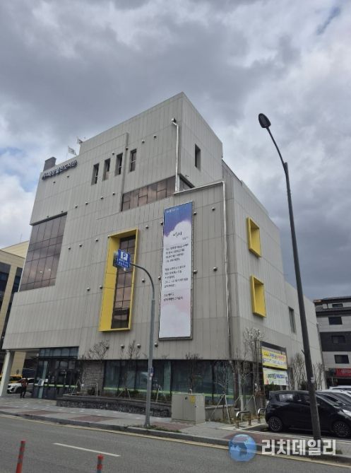 배방월천도서관 전경