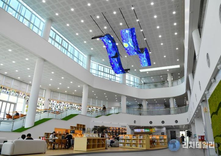 울산종갓집도서관-내부