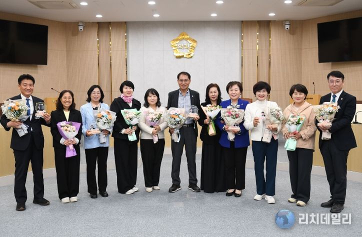 광산구의회 경제복지위, 마을돌봄활동가들로부터 ‘감사패’