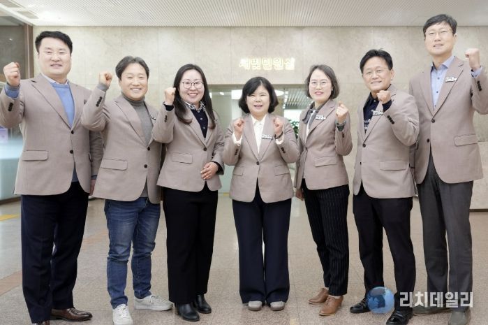 수원시 새빛민원실 베테랑 공무원들