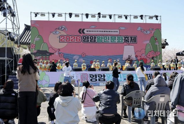 벚꽃으로 열고 왕인으로 완성… 10일부터 영암왕인문화축제 하이라이트 시작