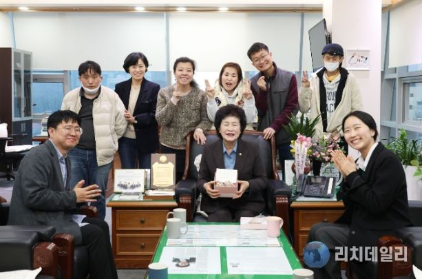 밀알복지관 의장님 쿠키 전달